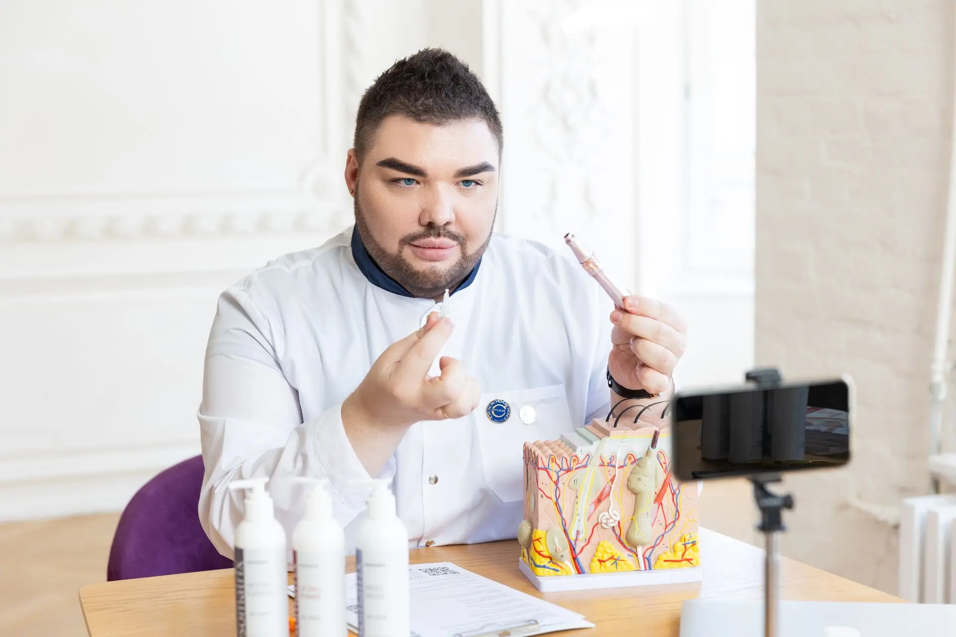 Иконка Канал Обучение косметологов — портал Max