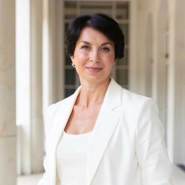 Иконка Канал Секреты карьеры с Кариной Лебедевой — портал Max