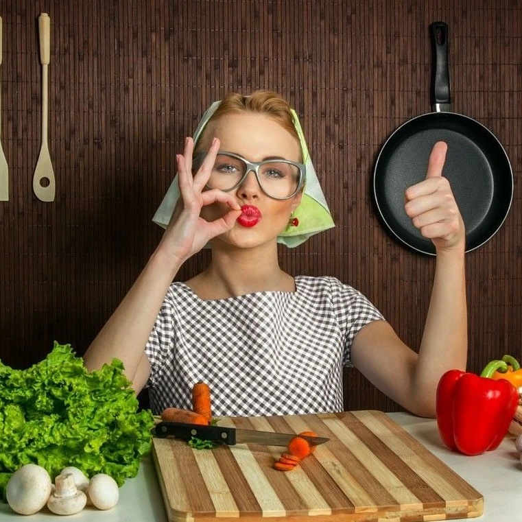 Иконка Канал Готовим вместе рецепты салатов на праздничный стол — портал Max