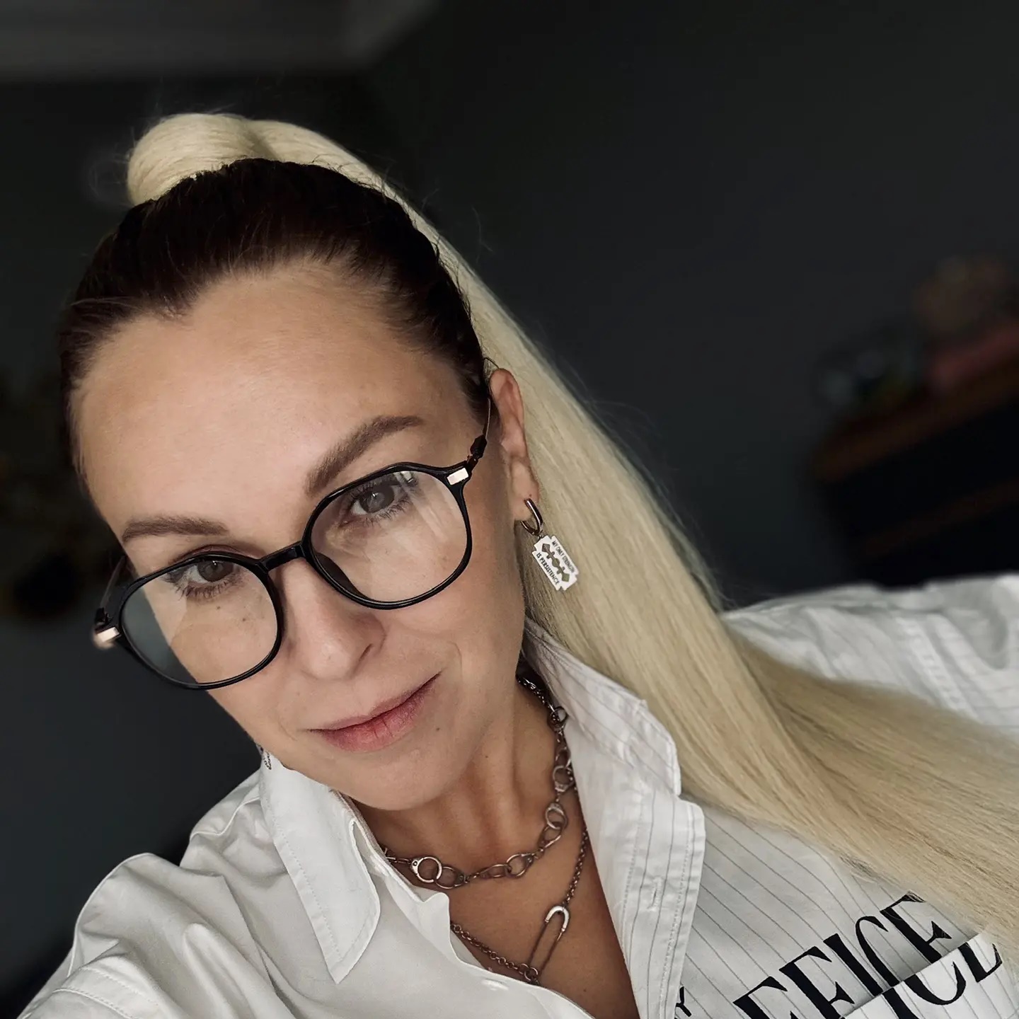 Иконка Канал Алиса Красовитова @alisakrasovitova — портал Max